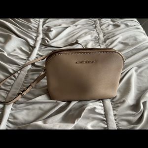 Micheal Kors Beige Leather Crossbody